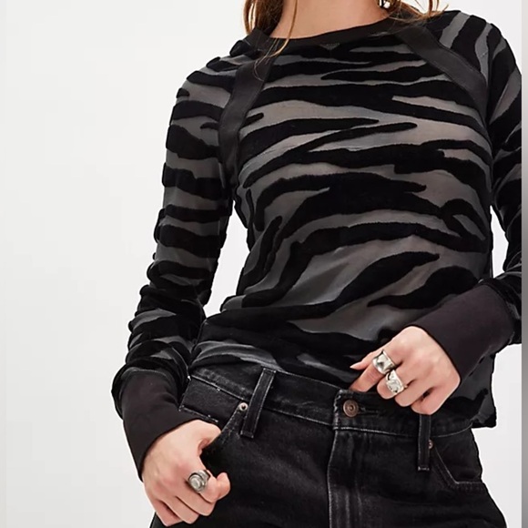 Free People Tops - We The Free So Lush Layering Top Black & Gray Animal Print Long Sleeve XL NWT